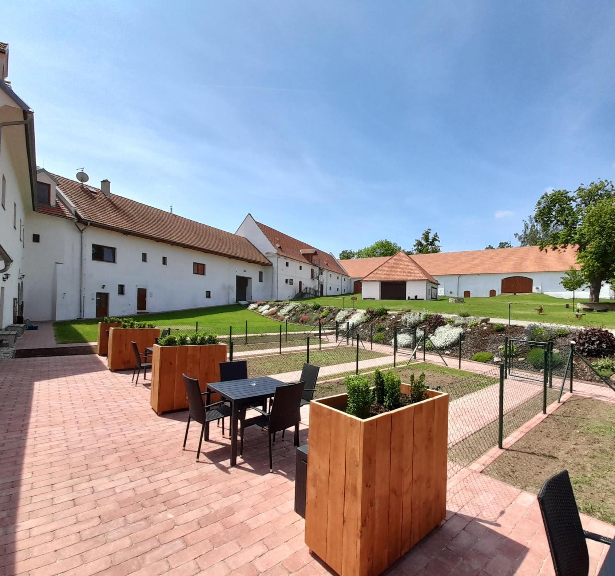 Residence Tvrz Skocice Extérieur photo